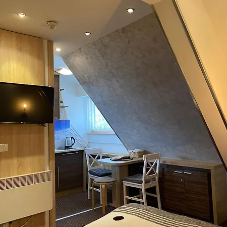 Dunja Konaci Apartmán *