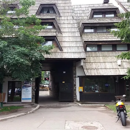 Dunja Konaci Apartmán *